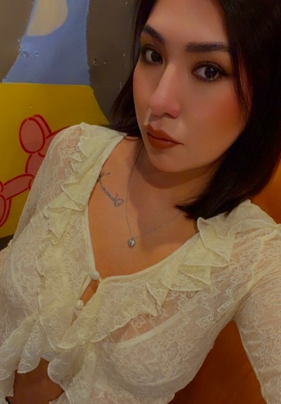 Paris from Argentina — prefers meeting people face to face